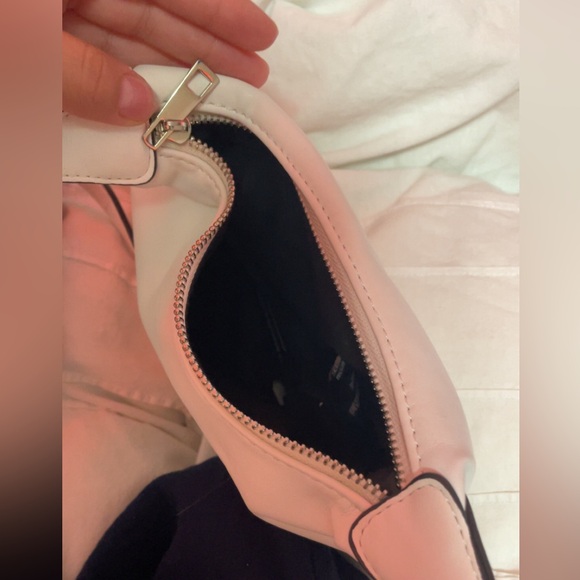 white clutch purse - Picture 2 of 3